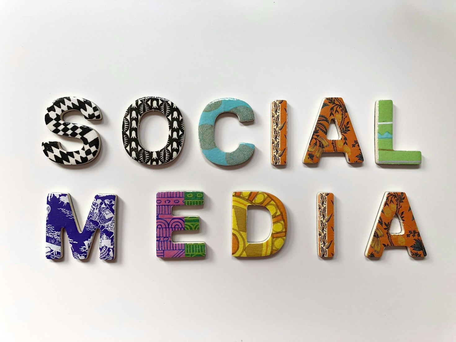 Success starts with a solid base. Prioritize strategy, content, and consistency for global brand recognition.